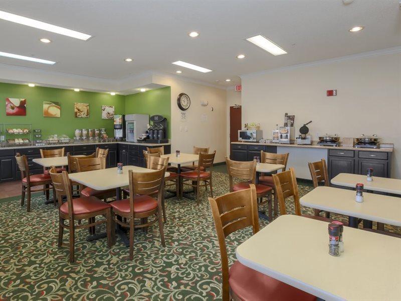 Hotel Wingate By Wyndham Uniontown Extérieur photo