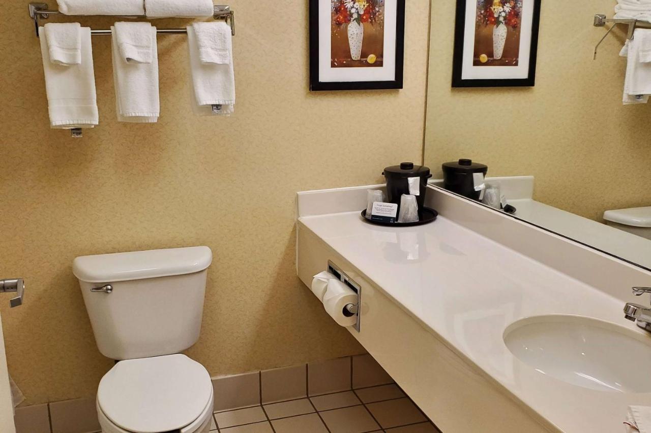 Hotel Wingate By Wyndham Uniontown Extérieur photo