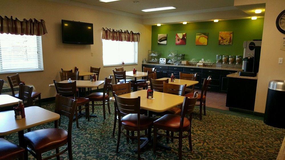 Hotel Wingate By Wyndham Uniontown Extérieur photo