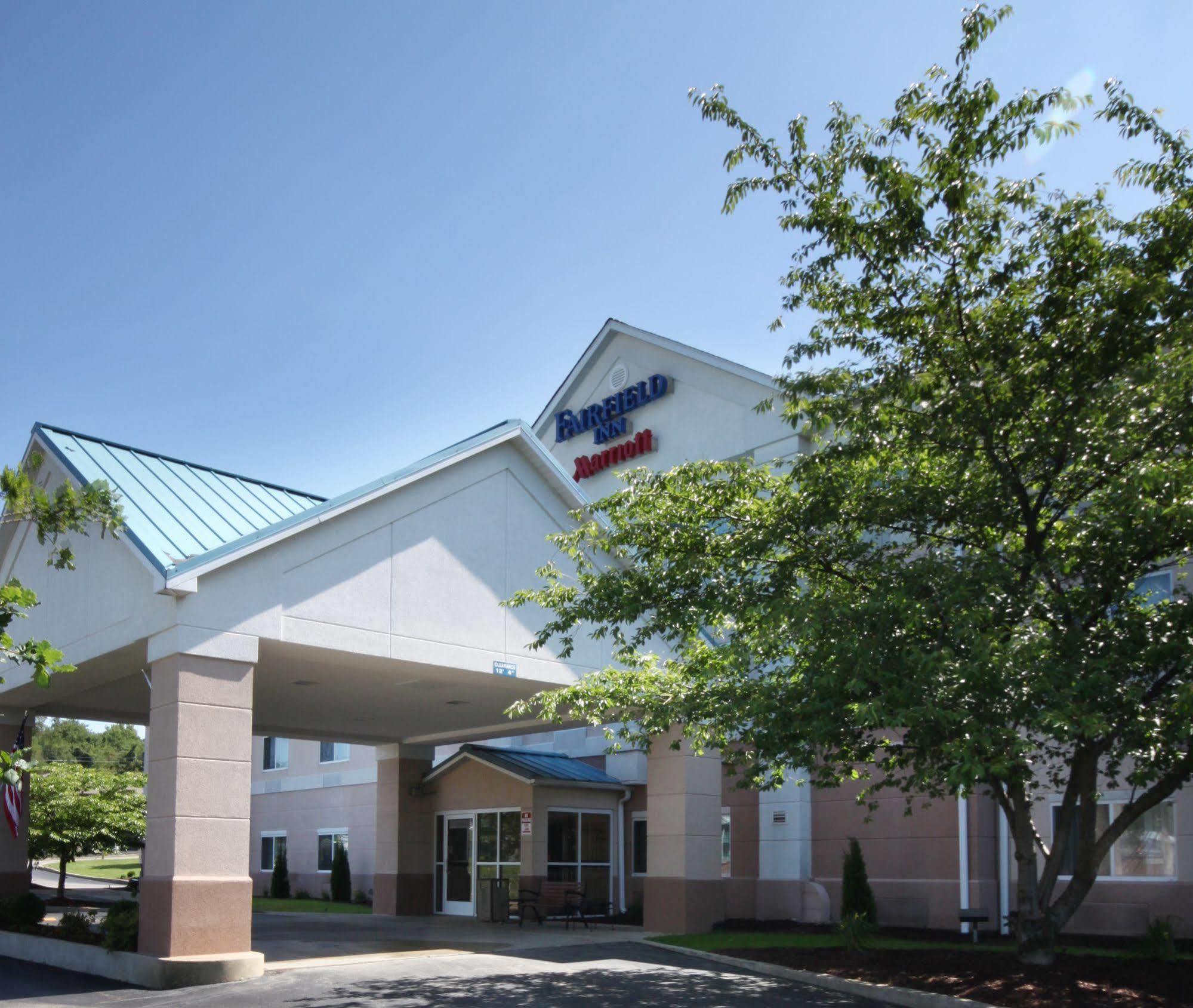 Hotel Wingate By Wyndham Uniontown Extérieur photo