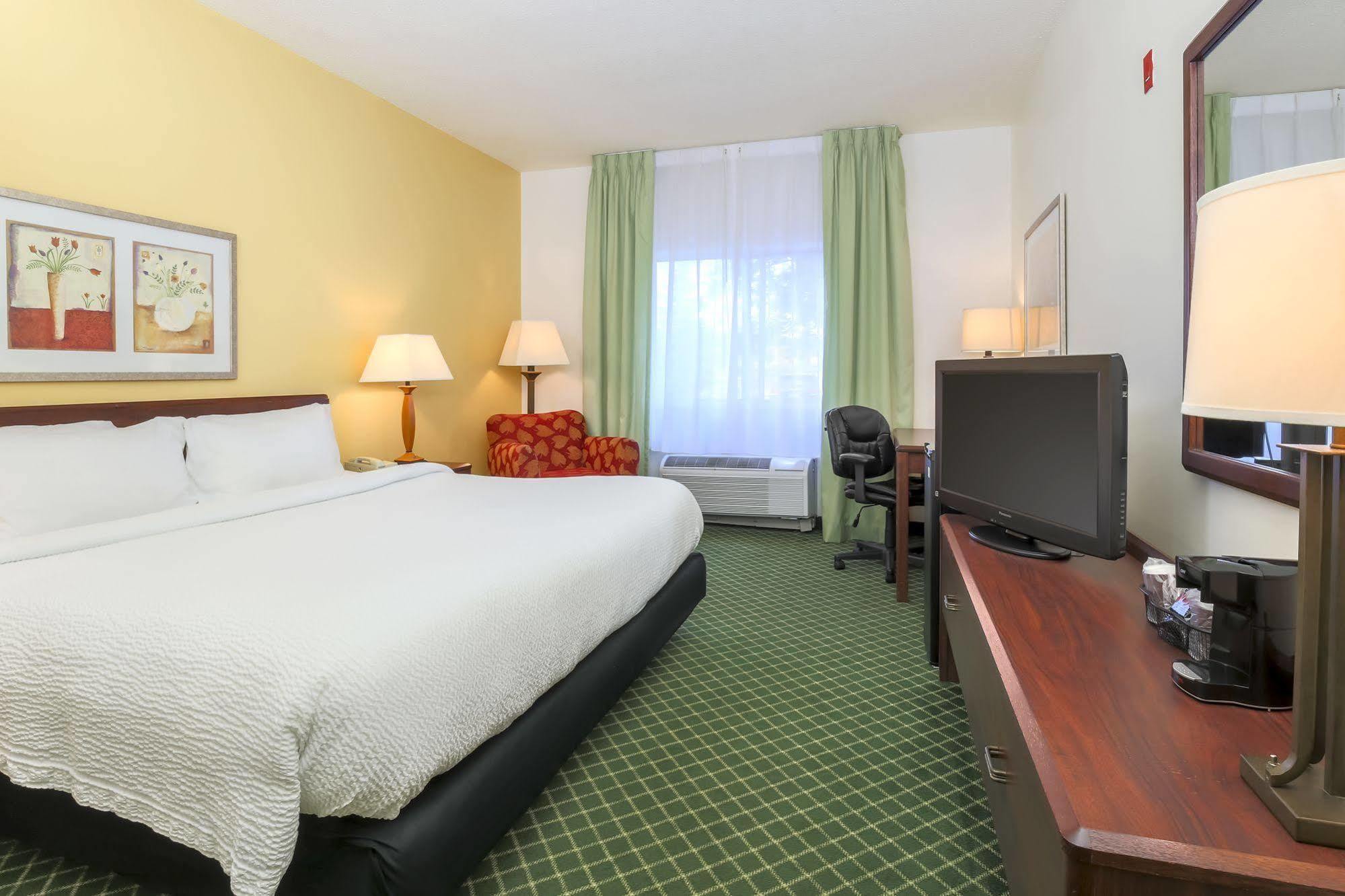 Hotel Wingate By Wyndham Uniontown Extérieur photo